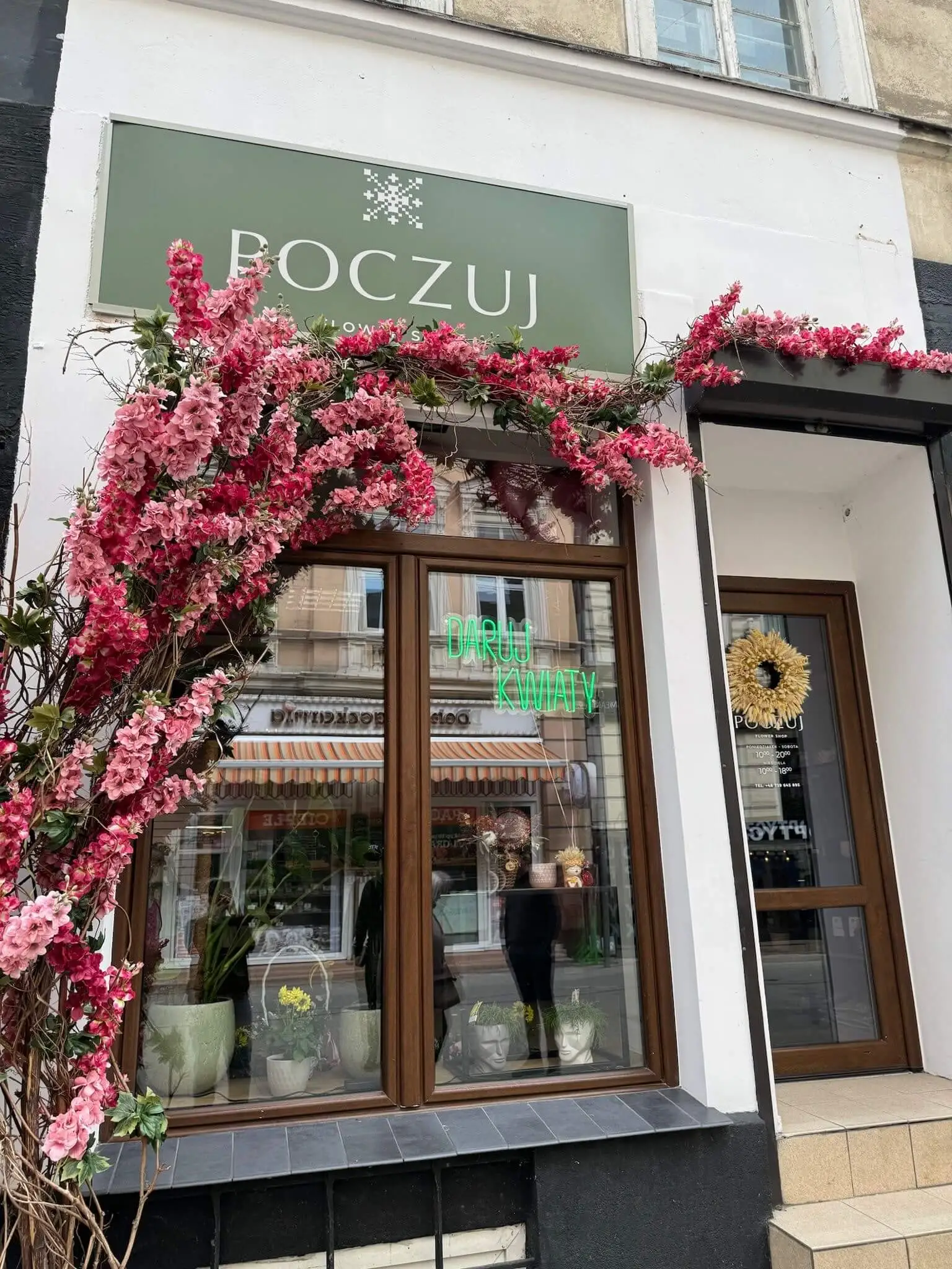 poczuj-flower-shop.webp (323 KB)